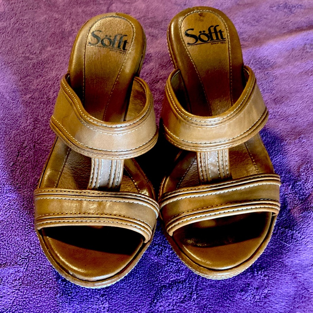 Sofft brand ✨like new✨ leather upper & insole with cork wedge heel. 6-1/2W